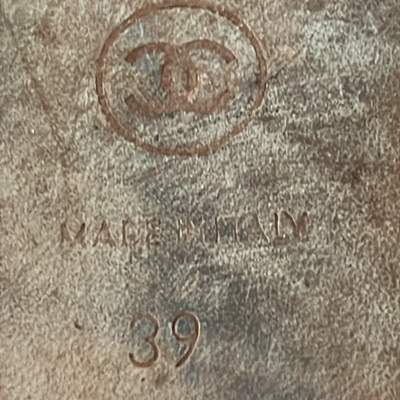 Chanel Silver Leather Ballet Flats - Picture 11 of 13